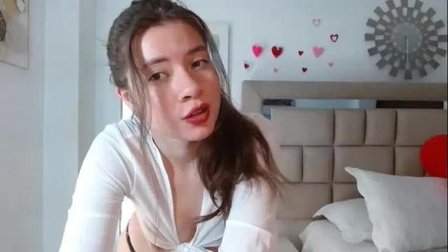 Image 10 of zoecruzz Stream on Chaturbate on 11 days ago