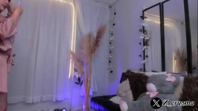 Image 2 of zoee_cruz Stream on Chaturbate on 20 days ago