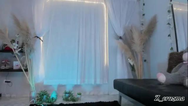 Image 2 of zoee_cruz Stream on Chaturbate on 12 days ago