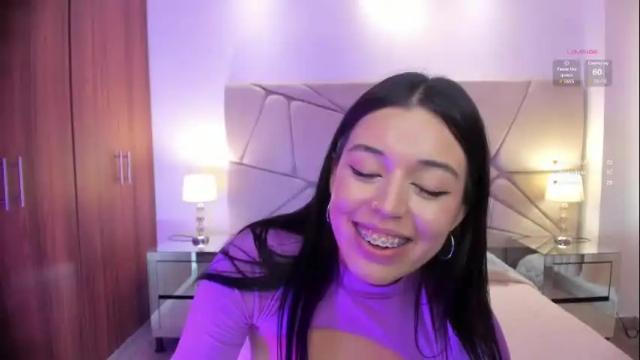 Image 4 of zoee_jackson Stream on Chaturbate on 29 days ago
