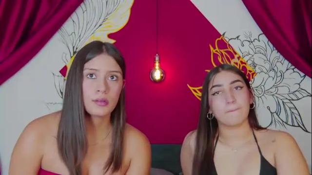 Image 3 of zoee_moretti Stream on Chaturbate on 1 month ago