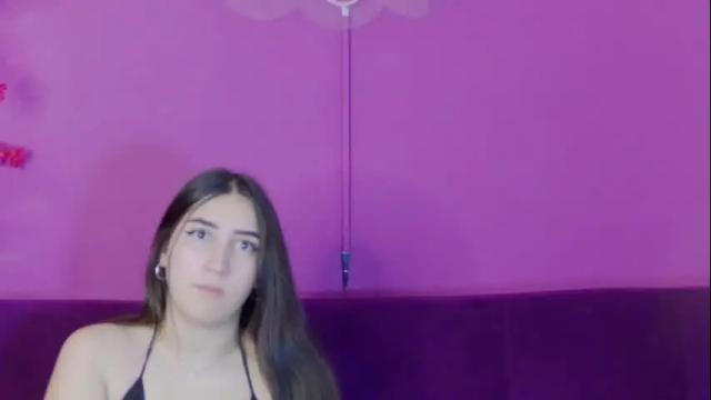 Image 11 of zoee_moretti Stream on Chaturbate on 11 days ago
