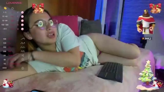 Image 8 of zoeegv Stream on Chaturbate on 19 months ago