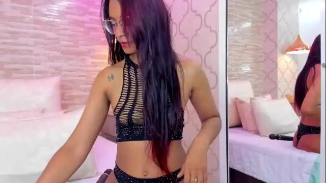 Image 3 of zoeesmitth Stream on Chaturbate on 1 month ago