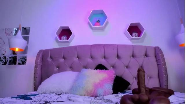 Image 6 of zoehilton Stream on Chaturbate on 1 month ago