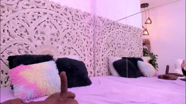 Image 10 of zoehilton Stream on Chaturbate on 1 month ago