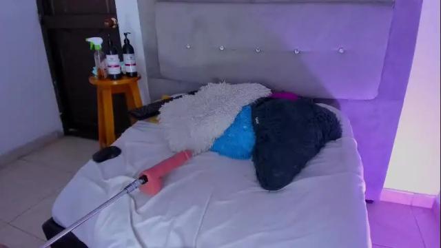 Image 11 of zoeholmes Stream on Chaturbate on 1 month ago