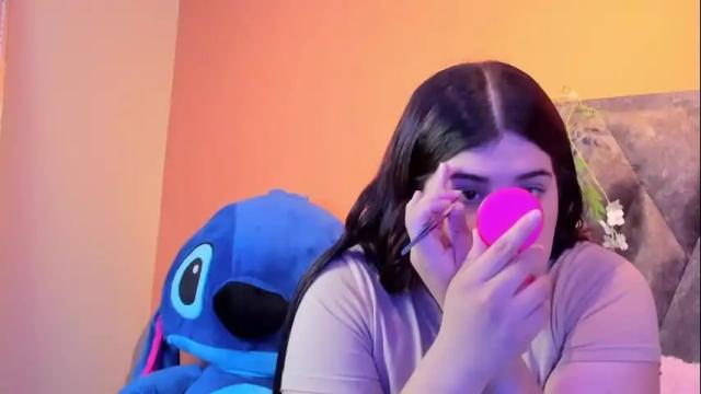 Image 2 of zoekley Stream on Chaturbate on 1 month ago