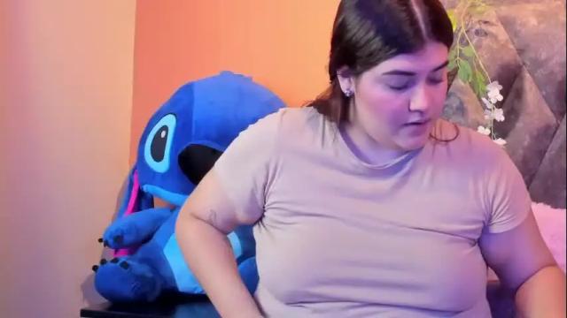 Image 8 of zoekley Stream on Chaturbate on 1 month ago