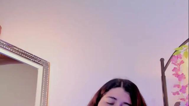 Image 2 of zoekley Stream on Chaturbate on 6 days ago