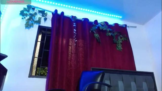 Image 2 of zoemi Stream on Chaturbate on 1 month ago