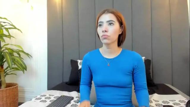 Image 3 of zoerodriguezz Stream on Chaturbate on 12 days ago