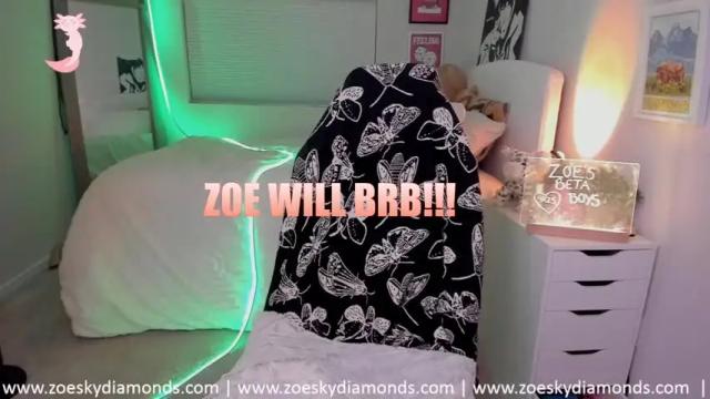 Image 7 of zoeskydiamonds Stream on Chaturbate on 17 months ago