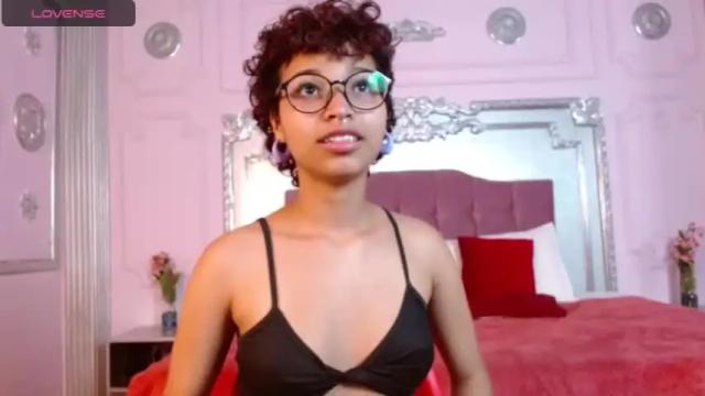 Image 3 of zoestone23 Stream on Chaturbate on 21 months ago