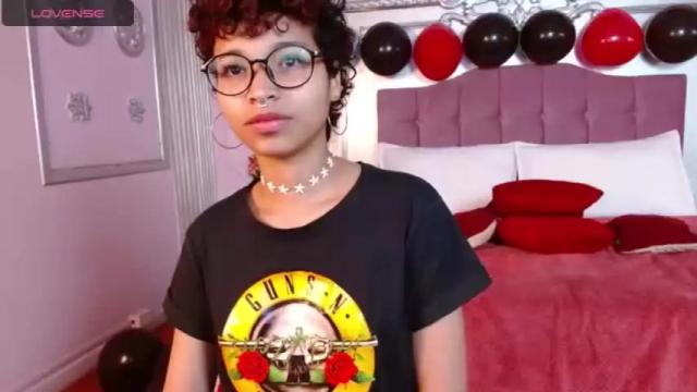Image 2 of zoestone23 Stream on Chaturbate on 20 months ago