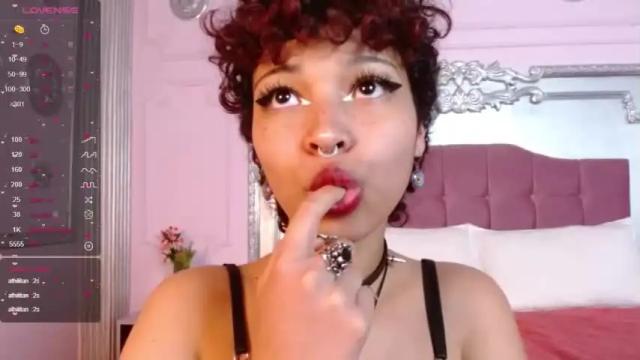 Image 12 of zoestone23 Stream on Chaturbate on 19 months ago