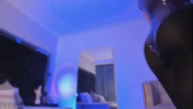 Image 4 of zoevidal_ Stream on Chaturbate on 1 month ago