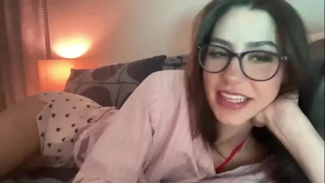 Image 12 of zoewalkerxo Stream on Chaturbate on 16 months ago