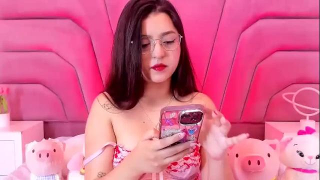 Image 2 of zoewillian Stream on Chaturbate on 2 days ago