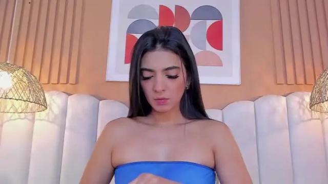 Image 3 of zoey_cute_ Stream on Chaturbate on 21 months ago