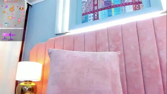 Image 8 of zoey_cute_ Stream on Chaturbate on 6 days ago
