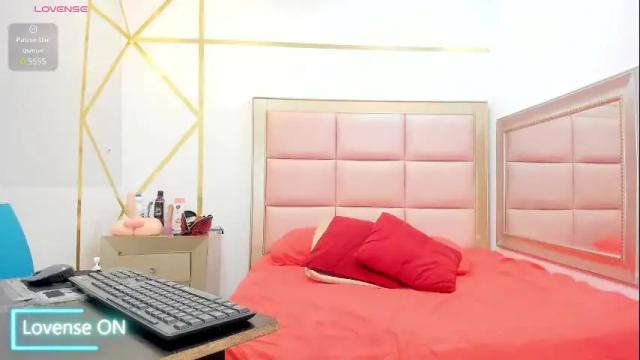 Image 12 of zoey_donovan_ Stream on Chaturbate on 27 days ago