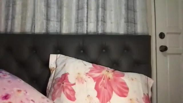 Image 7 of zoey_foryou Stream on Chaturbate on 1 month ago