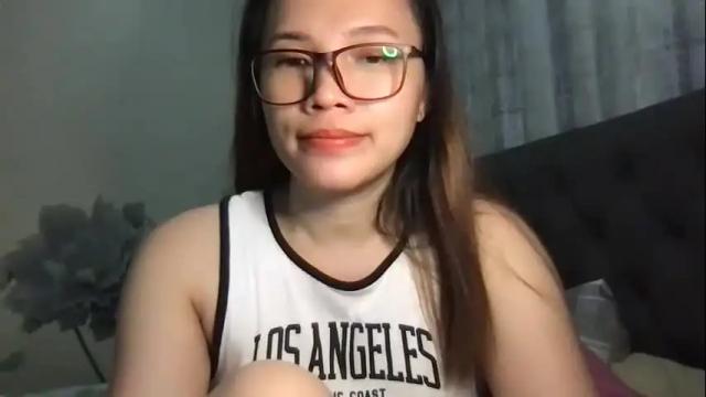 Image 2 of zoey_foryou Stream on Chaturbate on 4 months ago