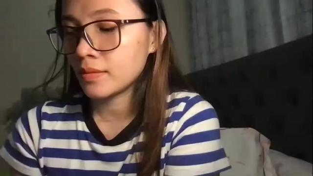 Image 3 of zoey_foryou Stream on Chaturbate on 3 months ago
