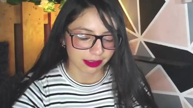 Image 2 of zoey_thin Stream on Chaturbate on 21 months ago