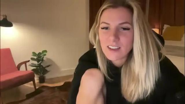 Image 10 of zoeydanner Stream on Chaturbate on 21 days ago