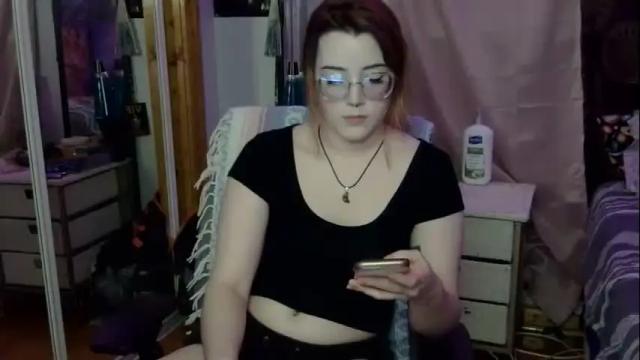 Image 6 of zoeydaphne Stream on Chaturbate on 17 months ago