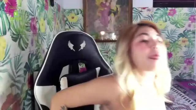Image 11 of zoeymiles Stream on Chaturbate on 17 months ago