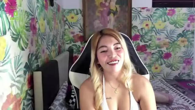 Image 8 of zoeymiles Stream on Chaturbate on 17 months ago