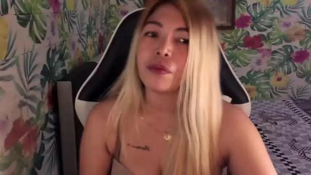 Image 4 of zoeymiles Stream on Chaturbate on 16 months ago