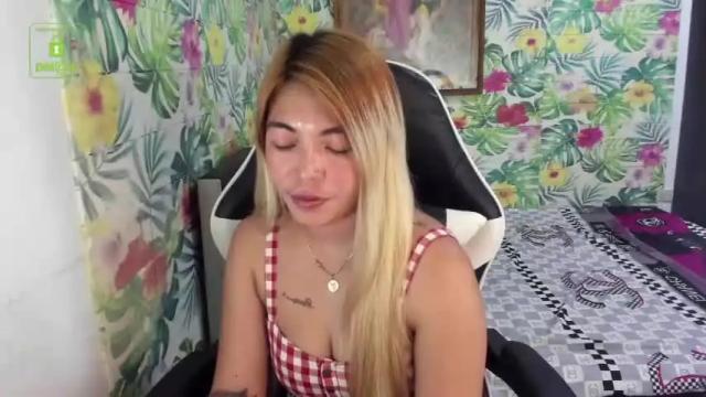 Image 11 of zoeymiles Stream on Chaturbate on 16 months ago