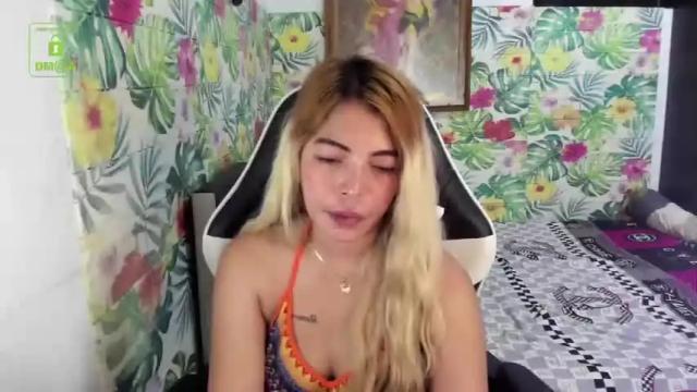 Image 7 of zoeymiles Stream on Chaturbate on 16 months ago