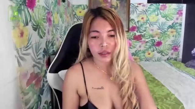 Image 12 of zoeymiles Stream on Chaturbate on 16 months ago