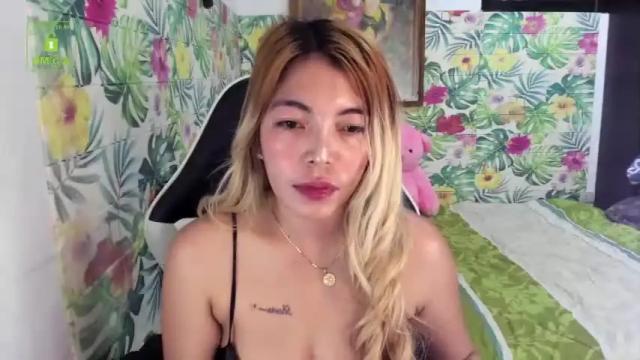 Image 2 of zoeymiles Stream on Chaturbate on 16 months ago