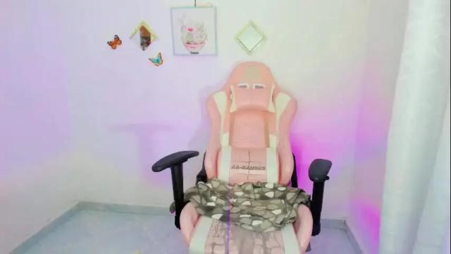 Image 7 of zooeybelair Stream on Chaturbate on 1 month ago