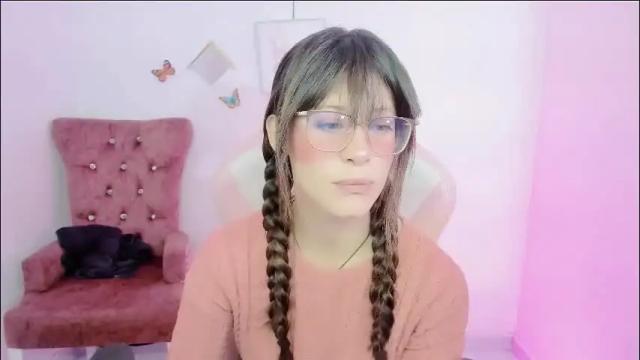 Image 2 of zooeybelair Stream on Chaturbate on 2 months ago