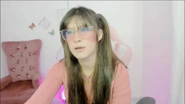 Image 3 of zooeybelair Stream on Chaturbate on 1 month ago