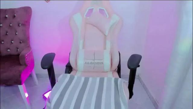 Image 11 of zooeybelair Stream on Chaturbate on 1 month ago