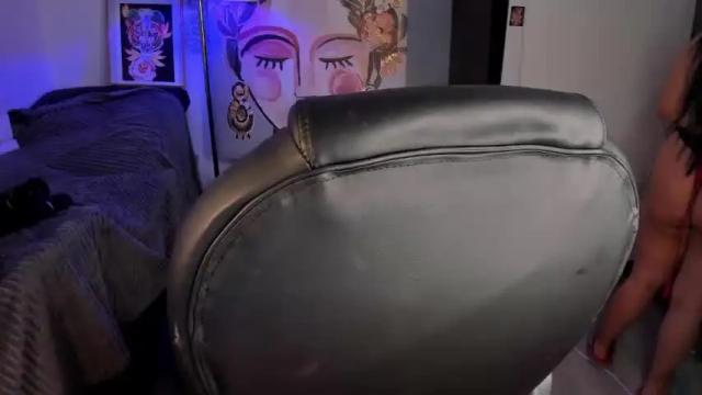 Image 11 of zoooe_1 Stream on Chaturbate on 13 months ago