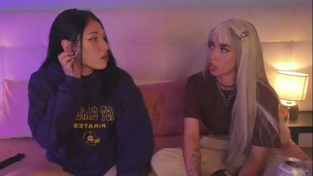 Image 3 of zowi_hottiee Stream on Chaturbate on 1 month ago