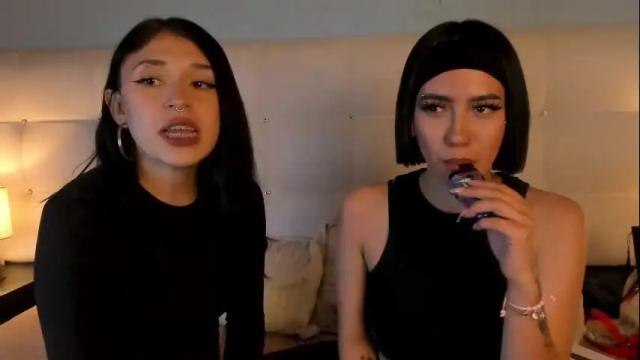 Image 11 of zowi_hottiee Stream on Chaturbate on 1 month ago