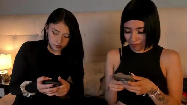 Image 7 of zowi_hottiee Stream on Chaturbate on 1 month ago