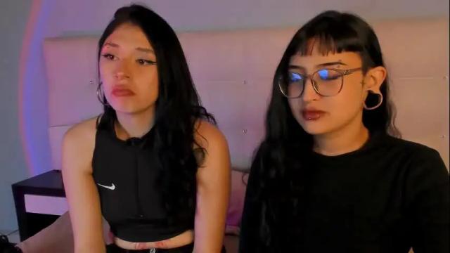 Image 8 of zowi_hottiee Stream on Chaturbate on 1 month ago