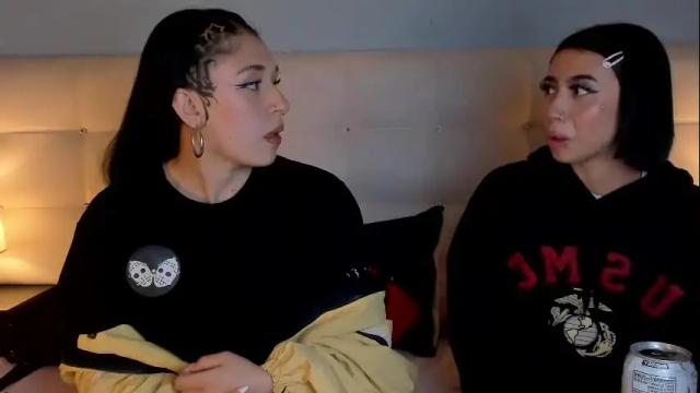 Image 10 of zowi_hottiee Stream on Chaturbate on 1 month ago