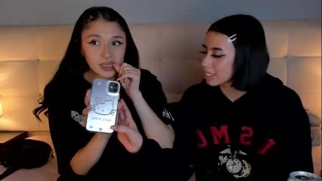 Image 12 of zowi_hottiee Stream on Chaturbate on 1 month ago